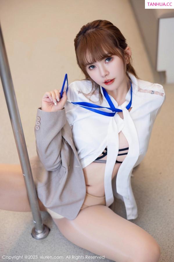 张思允  [XiuRen]高清写真图 2023.07.13 No.7073 张思允Nice Ol职业装第42张图片